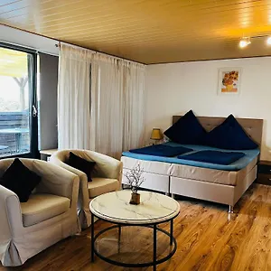 https://spacious-private-studio-apartment-with-balcony.dusseldorf-hotel.net