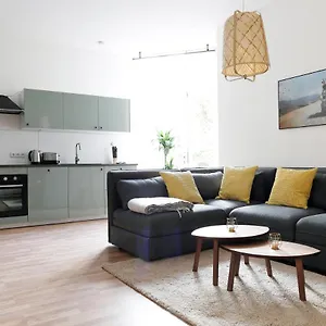 https://familiy-friendly-apartment-prenzlberg-top-location.find-berlin-hotels.com